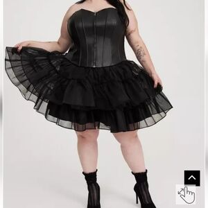 🆕️ TORRID BLACK TULLE TUTU SKIRT